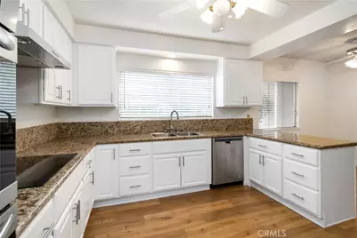 9827 Lasaine, Northridge, CA 91325 - Photo 5