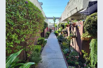 9119 Wakefield Avenue #2, Panorama City, CA 91402 - Photo 3