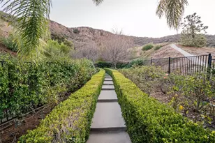 27 Round Up Rd, Bell Canyon, CA 91307 - Photo 57