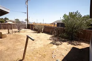 8925 Oleander, California City, CA 93505 - Photo 37