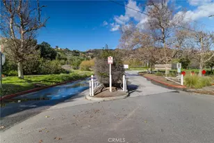 10140 Larwin Ave, Chatsworth, CA 91311 - Photo 31