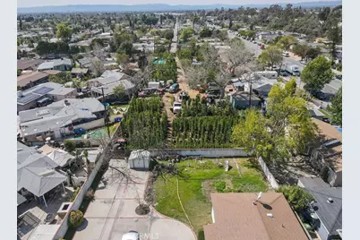 11779 Dronfield, Pacoima, CA 91331 - Photo 17