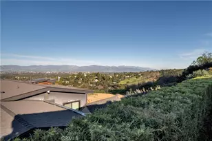 4326 Coronet Dr, Encino, CA 91316 - Photo 51