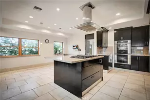 15022 Sylvan St, Van Nuys, CA 91411 - Photo 13