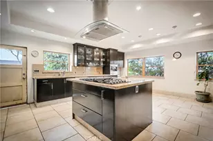 15022 Sylvan St, Van Nuys, CA 91411 - Photo 15