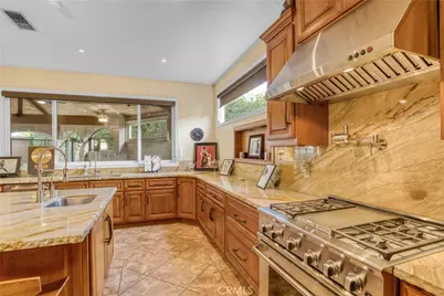 10566 Andora, Chatsworth, CA 91311 - Photo 7
