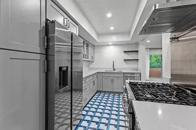 6752 Hillpark #303, Los Angeles, CA 90068 - Photo 1