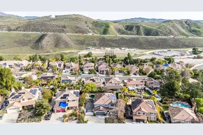 32452 Sierra Oak, Castaic, CA 91384 - Photo 49