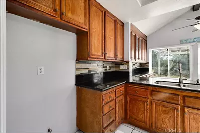 10 Bluff Point, Phillips Ranch, CA 91766 - Photo 17