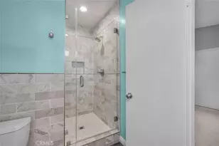 23701 Clarendon St, Woodland Hills, CA 91367 - Photo 29