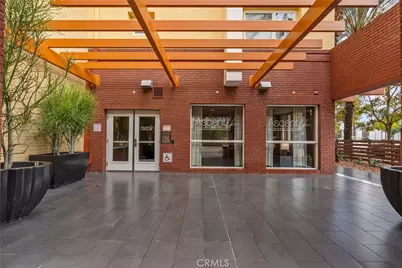 21301 Erwin Street #226, Woodland Hills, CA 91367 - Photo 3