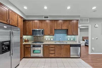 21301 Erwin Street #226, Woodland Hills, CA 91367 - Photo 13