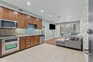 21301 Erwin St, Woodland Hills, CA 91367 - Photo 11