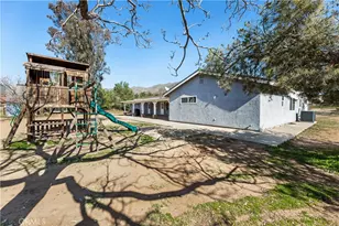 34657 Violan, Acton, CA 93510 - Photo 39
