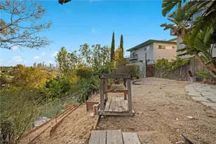 2016 Lemoyne St, Los Angeles, CA 90026 - Photo 23