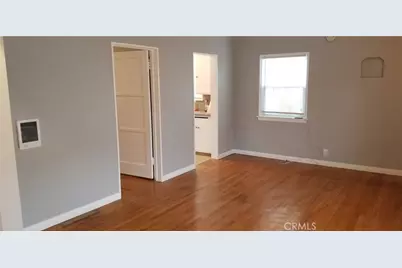 10945 Hesby Str, North Hollywood, CA 91601 - Photo 5