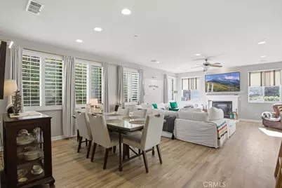 22458 Plantation Court, Saugus, CA 91350 - Photo 17