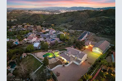 30012 Valley Glen Street, Castaic, CA 91384 - Photo 3