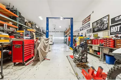 30012 Valley Glen Street, Castaic, CA 91384 - Photo 57