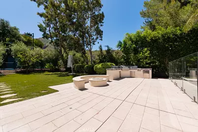 17636 Camino De Yatasto, Pacific Palisades, CA 90272 - Photo 47