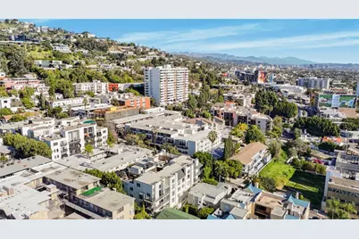 1129 Larrabee Street #10, West Hollywood, CA 90069 - Photo 21