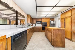 4275 Thomas Ct, Simi Valley, CA 93063 - Photo 23