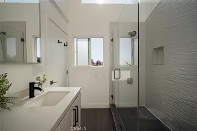 5129 New York, La Crescenta, CA 91214 - Photo 35