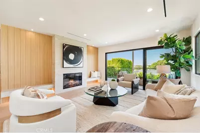 13817 Valley Vista Blvd, Sherman Oaks, CA 91423 - Photo 1