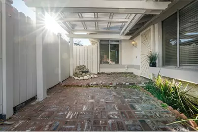 25897 Ramillo, Valencia, CA 91355 - Photo 9