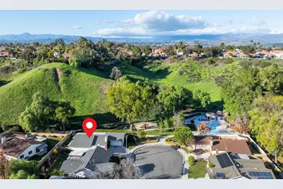 25897 Ramillo, Valencia, CA 91355 - Photo 3