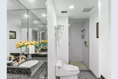 1333 S Beverly Glen Boulevard #402, Los Angeles, CA 90024 - Photo 23