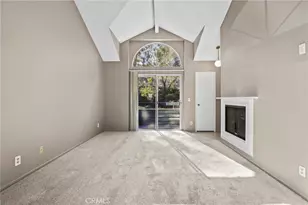 26908 Flo Ln, Canyon Country, CA 91351 - Photo 3