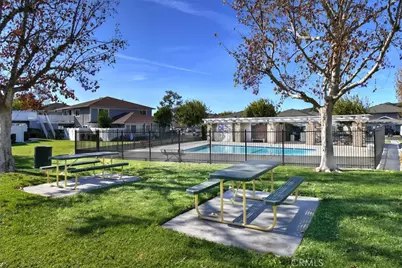 28159 Robin Ave, Saugus, CA 91350 - Photo 37