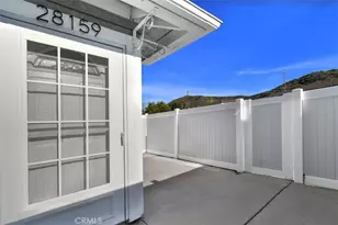 28159 Robin Ave, Saugus, CA 91350 - Photo 3