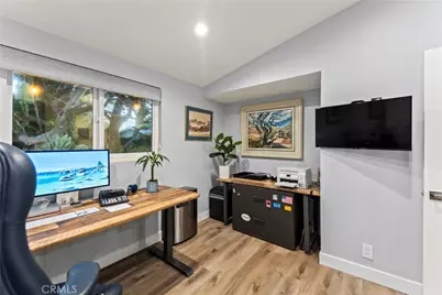 20531 Rhoda, Woodland Hills, CA 91367 - Photo 17