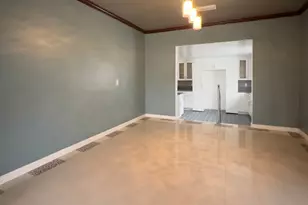 2210 N Buena Vista, Burbank, CA 91504 - Photo 11