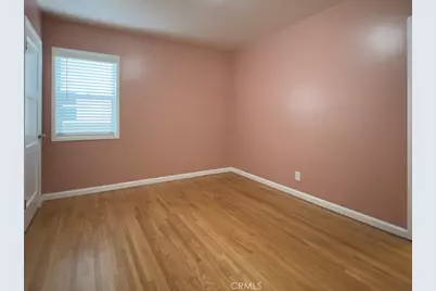 2210 N Buena Vista, Burbank, CA 91504 - Photo 9