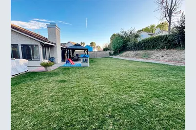 25941 Matel, Valencia, CA 91355 - Photo 9