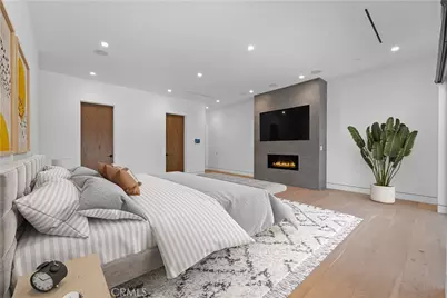 4653 Vanalden Avenue, Tarzana, CA 91356 - Photo 25