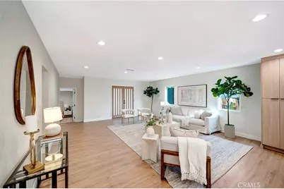 22122 Costanso, Woodland Hills, CA 91364 - Photo 5