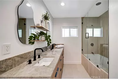 22122 Costanso, Woodland Hills, CA 91364 - Photo 17