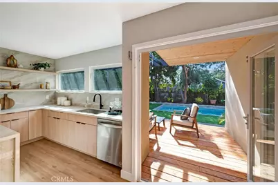 22122 Costanso, Woodland Hills, CA 91364 - Photo 11