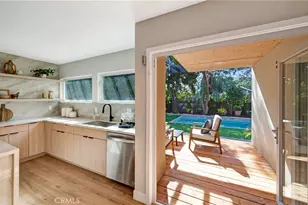 22122 Costanso, Woodland Hills, CA 91364 - Photo 11