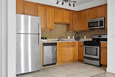 6938 Laurel Canyon Blvd #304, North Hollywood, CA 91605 - Photo 9