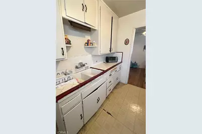 5839 Tobias, Van Nuys, CA 91411 - Photo 9