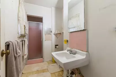 2007 W 94th Street, Los Angeles, CA 90047 - Photo 15
