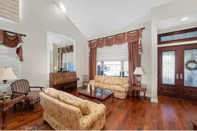 23250 Sherwood Place, Valencia, CA 91354 - Photo 9