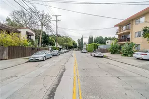 2421 N Beachwood, Los Angeles, CA 90068 - Photo 11