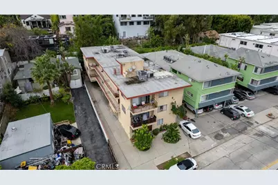 2421 N Beachwood, Los Angeles, CA 90068 - Photo 13