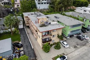2421 N Beachwood, Los Angeles, CA 90068 - Photo 13